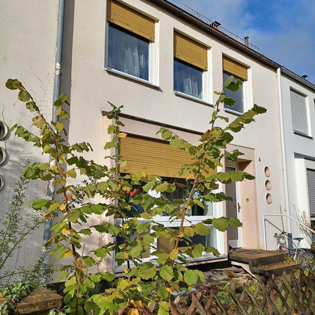 Prenájom domu 120 m², pozemek 265 m², Fürth, Bavorsko Prenájom domu 120 m², pozemek 265 m², Fürth, Bavorsko