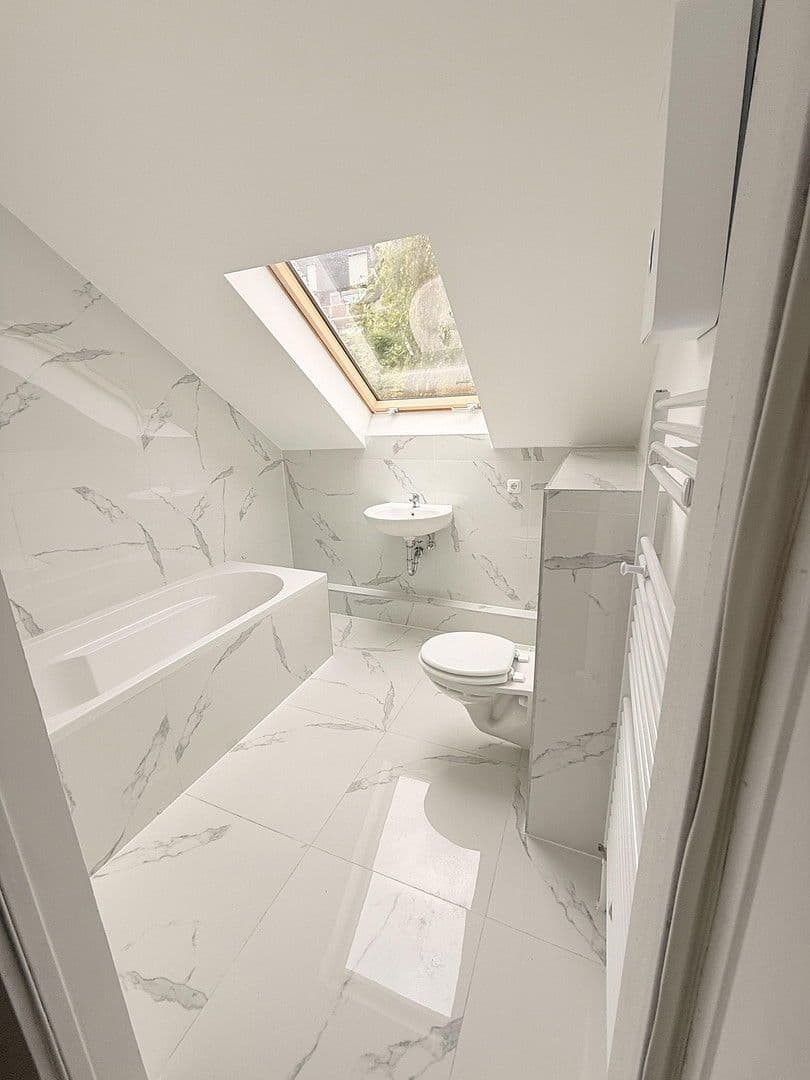 Predaj domu 240 m², pozemek 840 m², Oelmühler Straße 15, Hagen, Severné Porýnie - Westfálsko Predaj domu 240 m², pozemek 840 m², Oelmühler Straße 15, Hagen, Severné Porýnie - Westfálsko