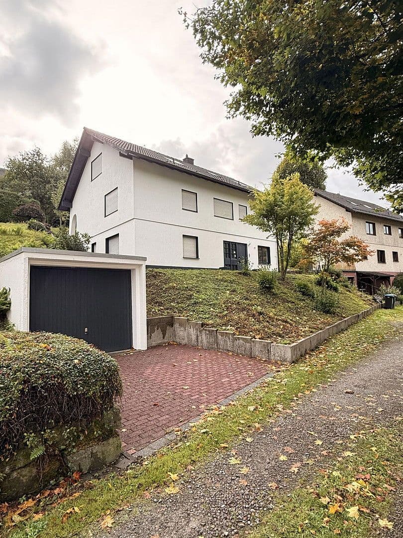 Predaj domu 240 m², pozemek 840 m², Oelmühler Straße 15, Hagen, Severné Porýnie - Westfálsko Predaj domu 240 m², pozemek 840 m², Oelmühler Straße 15, Hagen, Severné Porýnie - Westfálsko