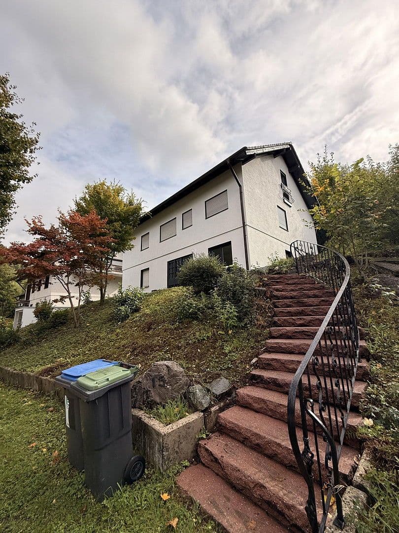 Predaj domu 240 m², pozemek 840 m², Oelmühler Straße 15, Hagen, Severné Porýnie - Westfálsko Predaj domu 240 m², pozemek 840 m², Oelmühler Straße 15, Hagen, Severné Porýnie - Westfálsko