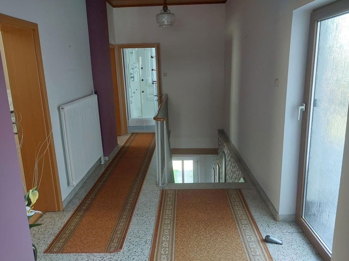 Predaj domu 260 m², pozemek 1.000 m², Hausbach 56, Schwarzenau, Dolné Rakúsko Predaj domu 260 m², pozemek 1.000 m², Hausbach 56, Schwarzenau, Dolné Rakúsko