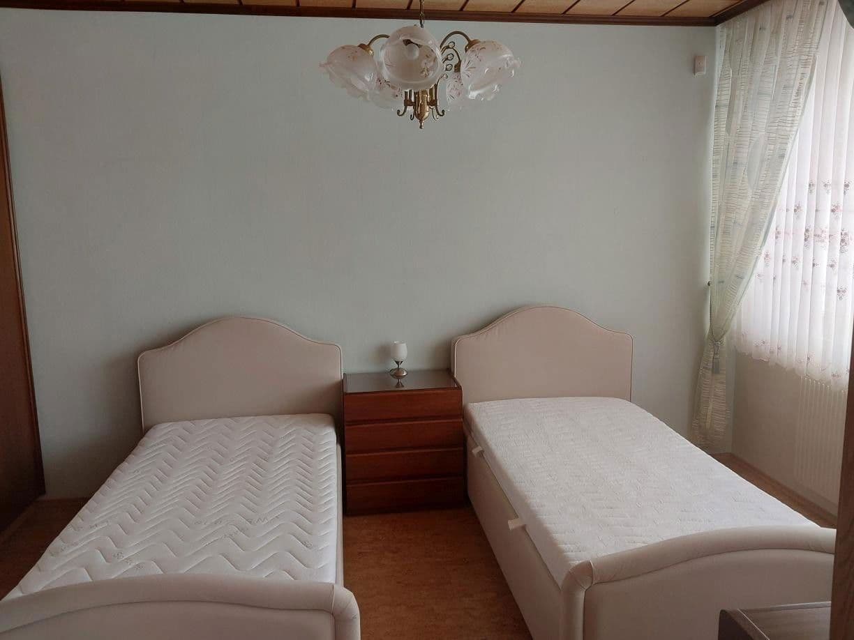 Predaj domu 260 m², pozemek 1.000 m², Hausbach 56, Schwarzenau, Dolné Rakúsko Predaj domu 260 m², pozemek 1.000 m², Hausbach 56, Schwarzenau, Dolné Rakúsko