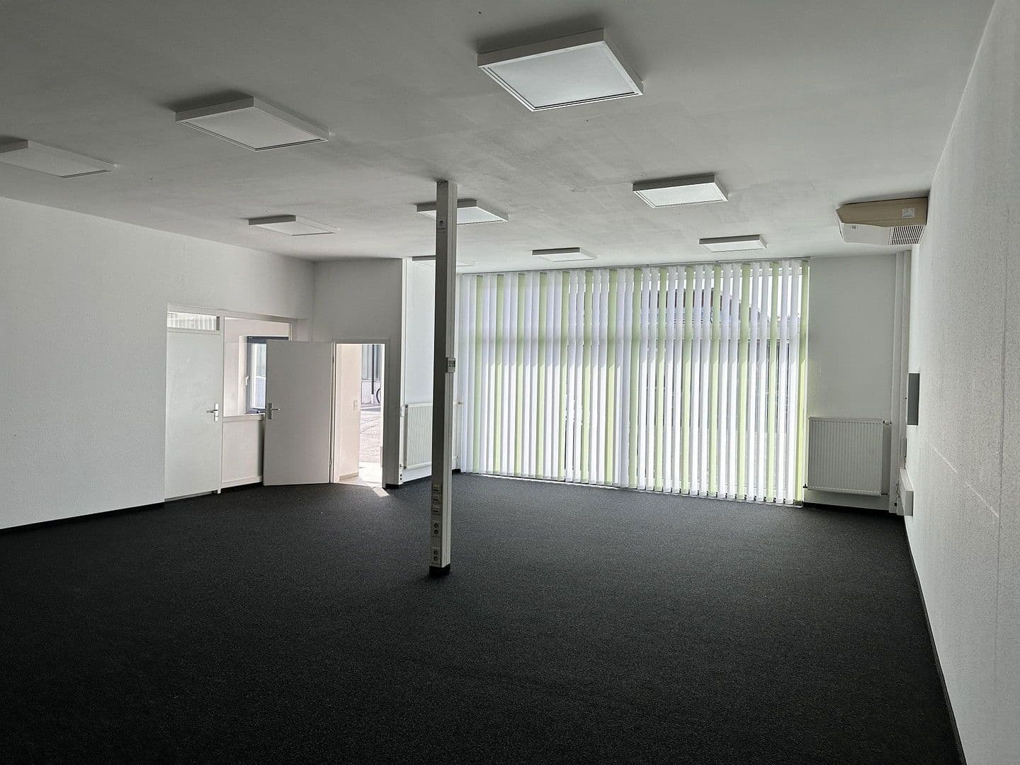 Prenájom nebytového priestoru 588 m², Mühllach 11, Röthenbach an der Pegnitz, Bavorsko Prenájom nebytového priestoru 588 m², Mühllach 11, Röthenbach an der Pegnitz, Bavorsko