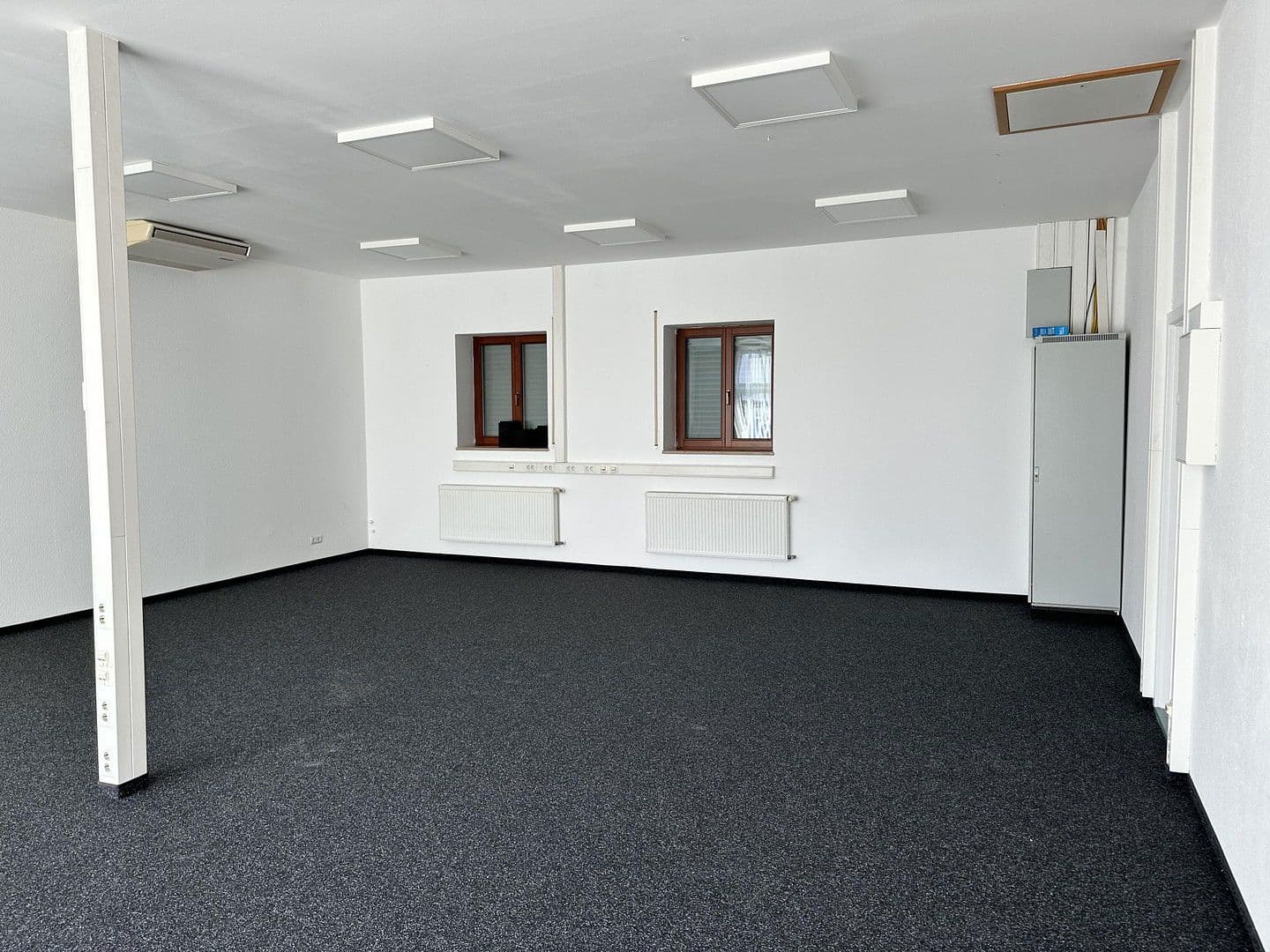 Prenájom nebytového priestoru 588 m², Mühllach 11, Röthenbach an der Pegnitz, Bavorsko Prenájom nebytového priestoru 588 m², Mühllach 11, Röthenbach an der Pegnitz, Bavorsko