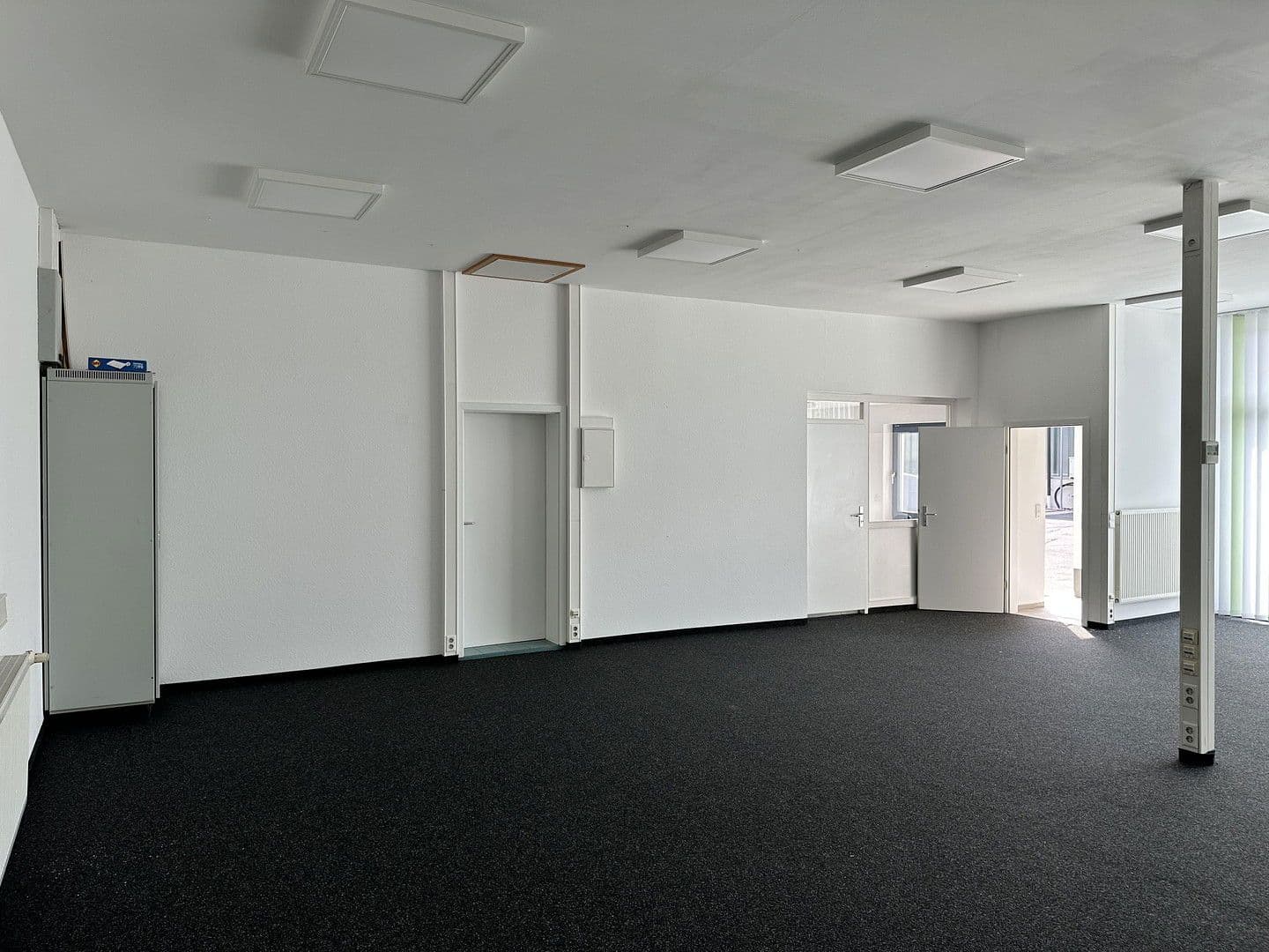 Prenájom nebytového priestoru 588 m², Mühllach 11, Röthenbach an der Pegnitz, Bavorsko Prenájom nebytového priestoru 588 m², Mühllach 11, Röthenbach an der Pegnitz, Bavorsko