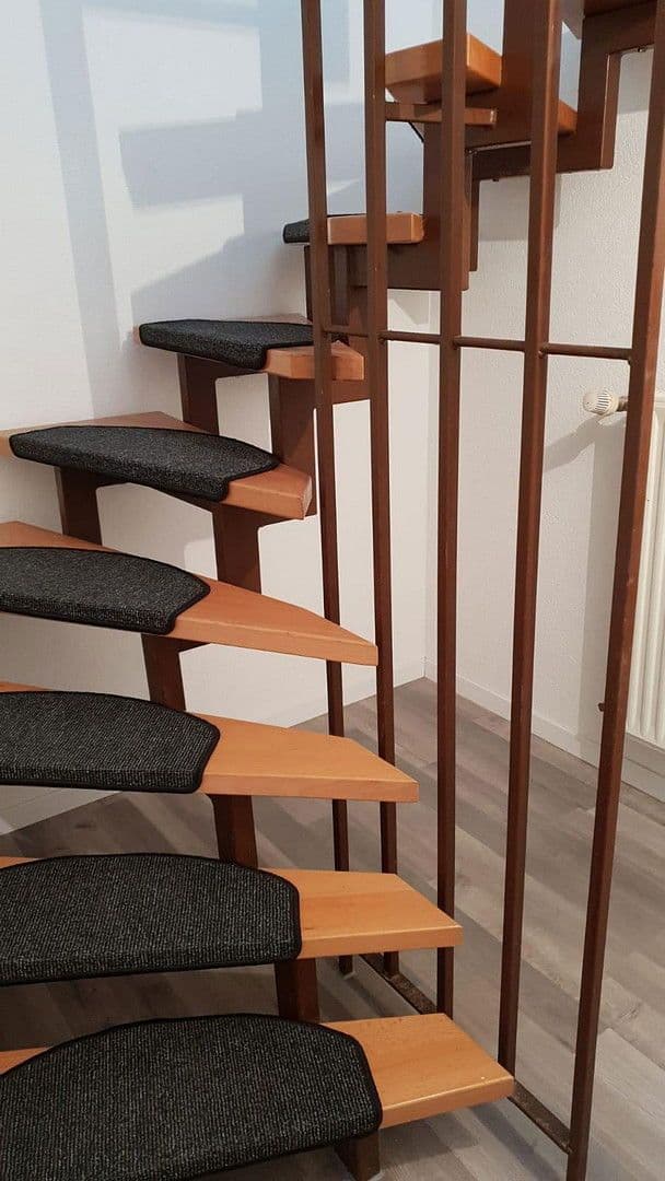 Prenájom domu 161 m², pozemek 300 m², Wettin-Löbejün, Sasko-Anhaltsko Prenájom domu 161 m², pozemek 300 m², Wettin-Löbejün, Sasko-Anhaltsko