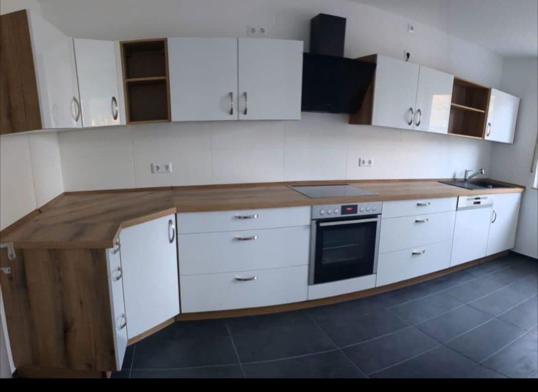 Prenájom domu 161 m², pozemek 300 m², Wettin-Löbejün, Sasko-Anhaltsko Prenájom domu 161 m², pozemek 300 m², Wettin-Löbejün, Sasko-Anhaltsko