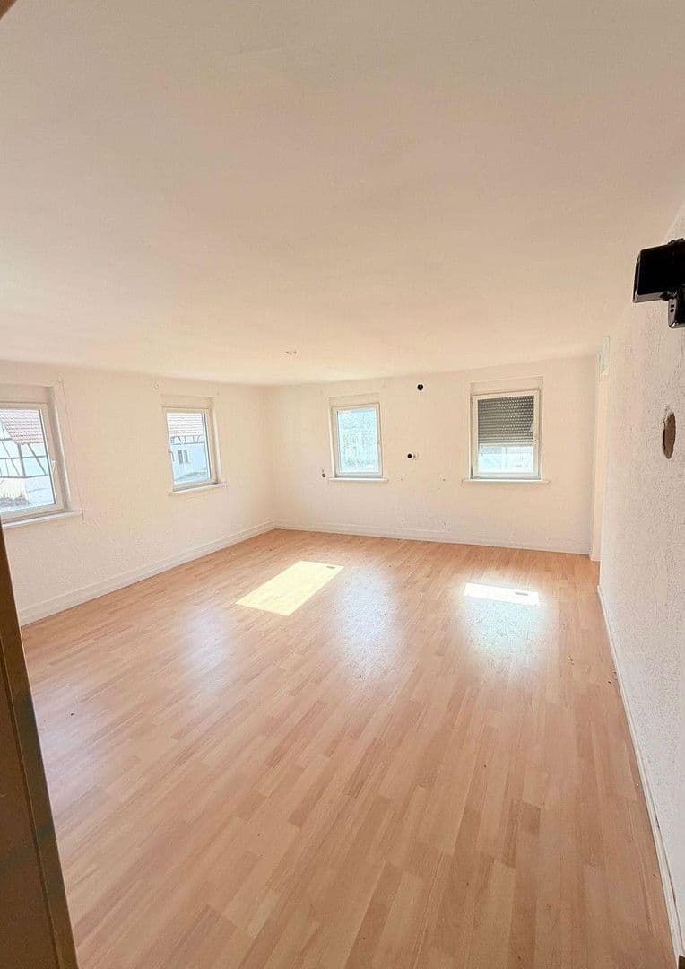 Predaj domu 220 m², pozemek 150 m², Künzelsau, Bádensko-Wurttembersko Predaj domu 220 m², pozemek 150 m², Künzelsau, Bádensko-Wurttembersko