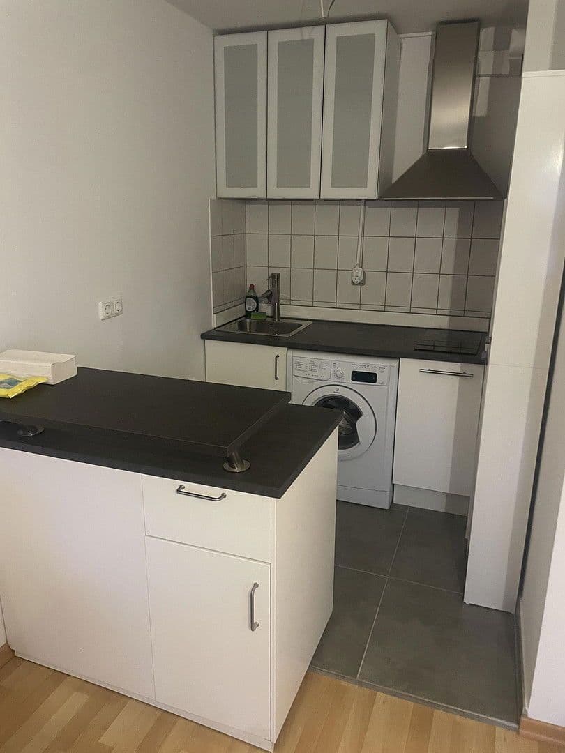Prenájom bytu 1-izbový 36 m², Belgradstr. 66, München, Bavorsko Prenájom bytu 1-izbový 36 m², Belgradstr. 66, München, Bavorsko