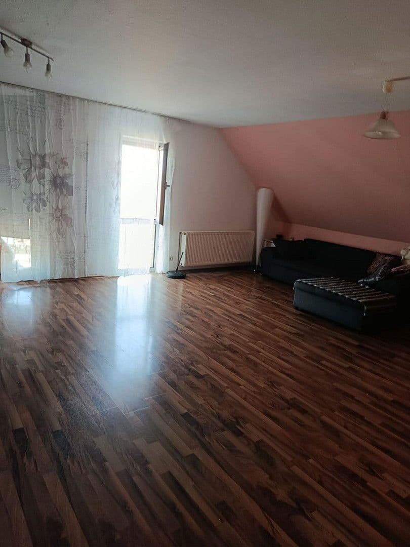 Prenájom bytu 3-izbový 95 m², Markelo Platz 7, Spelle, Dolné Sasko Prenájom bytu 3-izbový 95 m², Markelo Platz 7, Spelle, Dolné Sasko