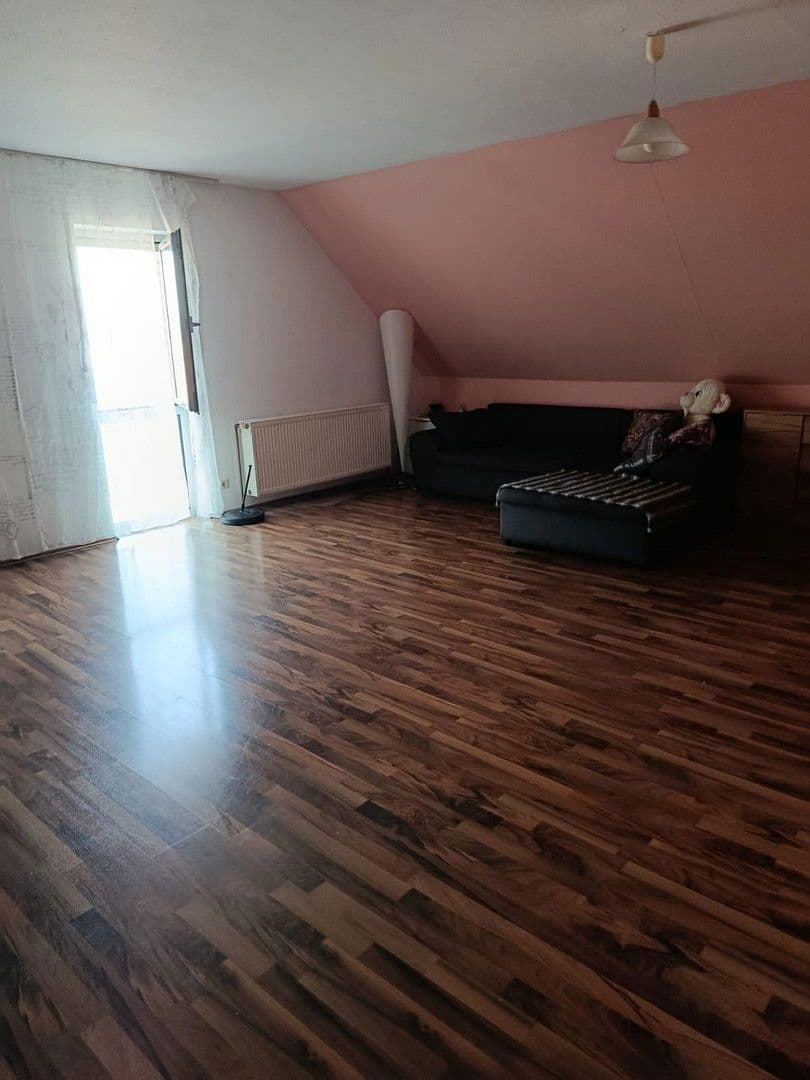 Prenájom bytu 3-izbový 95 m², Markelo Platz 7, Spelle, Dolné Sasko Prenájom bytu 3-izbový 95 m², Markelo Platz 7, Spelle, Dolné Sasko