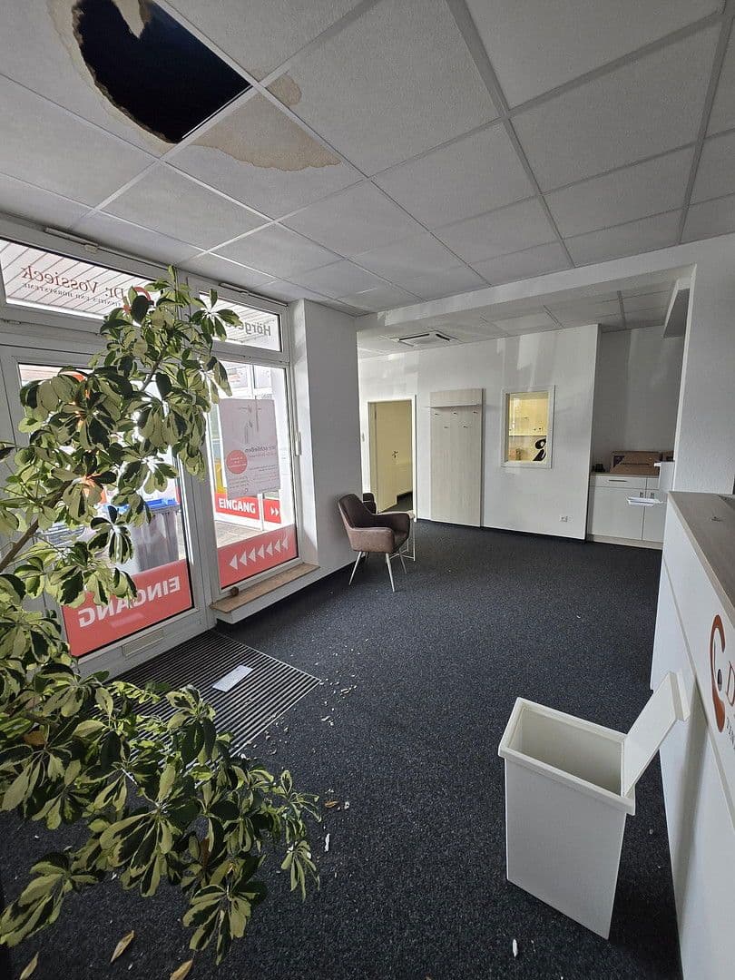 Prenájom nebytového priestoru 280 m², Viersener Straße 240, Mönchengladbach, Severné Porýnie - Westfálsko Prenájom nebytového priestoru 280 m², Viersener Straße 240, Mönchengladbach, Severné Porýnie - Westfálsko