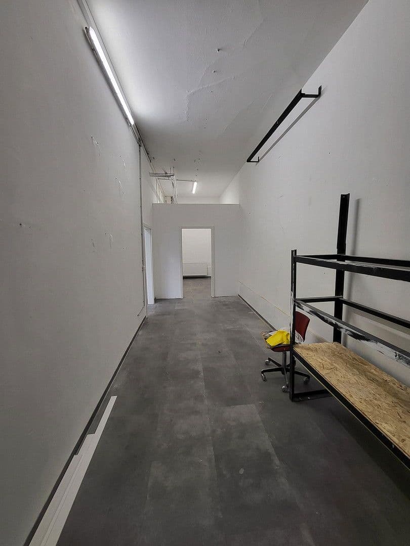 Prenájom nebytového priestoru 280 m², Viersener Straße 240, Mönchengladbach, Severné Porýnie - Westfálsko Prenájom nebytového priestoru 280 m², Viersener Straße 240, Mönchengladbach, Severné Porýnie - Westfálsko