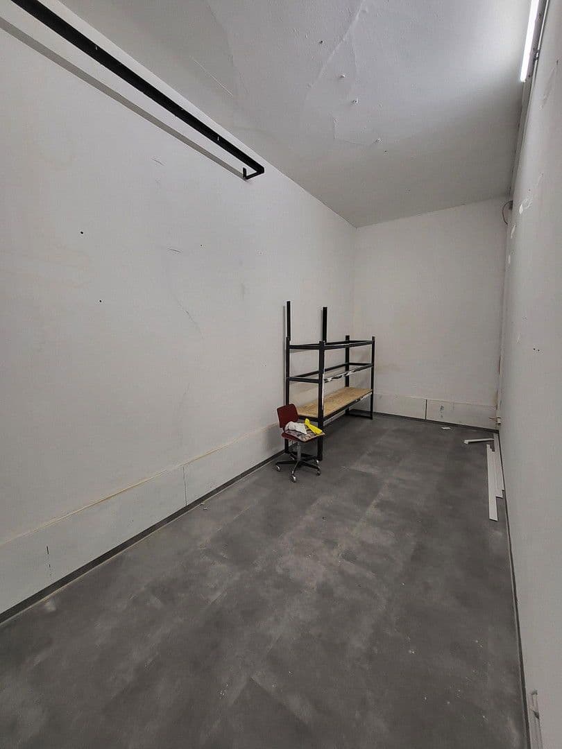 Prenájom nebytového priestoru 280 m², Viersener Straße 240, Mönchengladbach, Severné Porýnie - Westfálsko Prenájom nebytového priestoru 280 m², Viersener Straße 240, Mönchengladbach, Severné Porýnie - Westfálsko