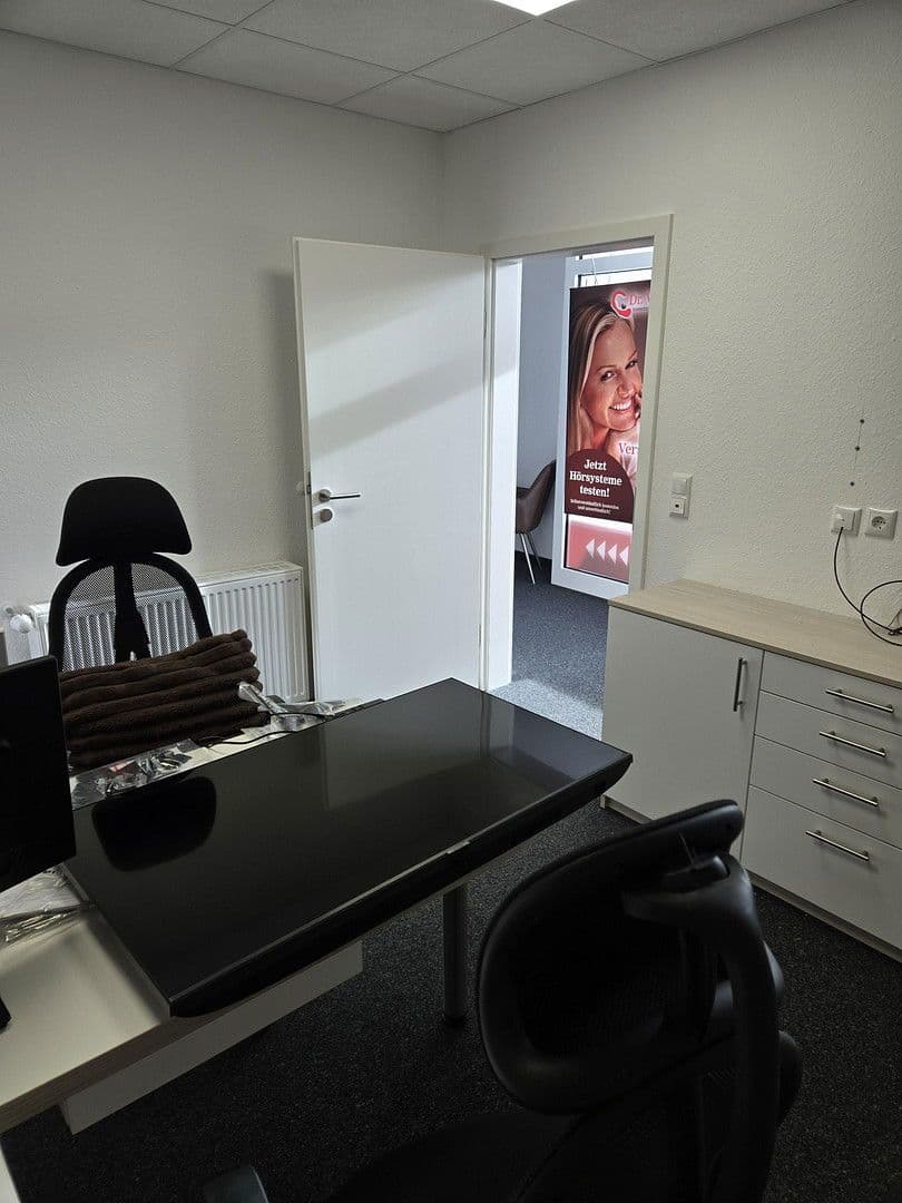 Prenájom nebytového priestoru 280 m², Viersener Straße 240, Mönchengladbach, Severné Porýnie - Westfálsko Prenájom nebytového priestoru 280 m², Viersener Straße 240, Mönchengladbach, Severné Porýnie - Westfálsko