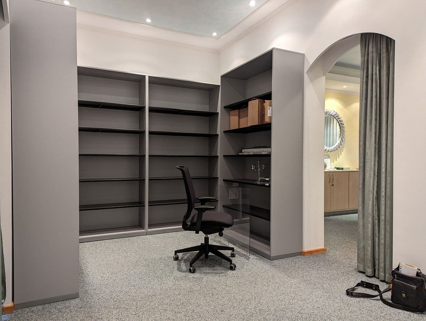 Predaj nebytového priestoru 56 m², Germering-Unterpfaffenhofen, Bavorsko Predaj nebytového priestoru 56 m², Germering-Unterpfaffenhofen, Bavorsko