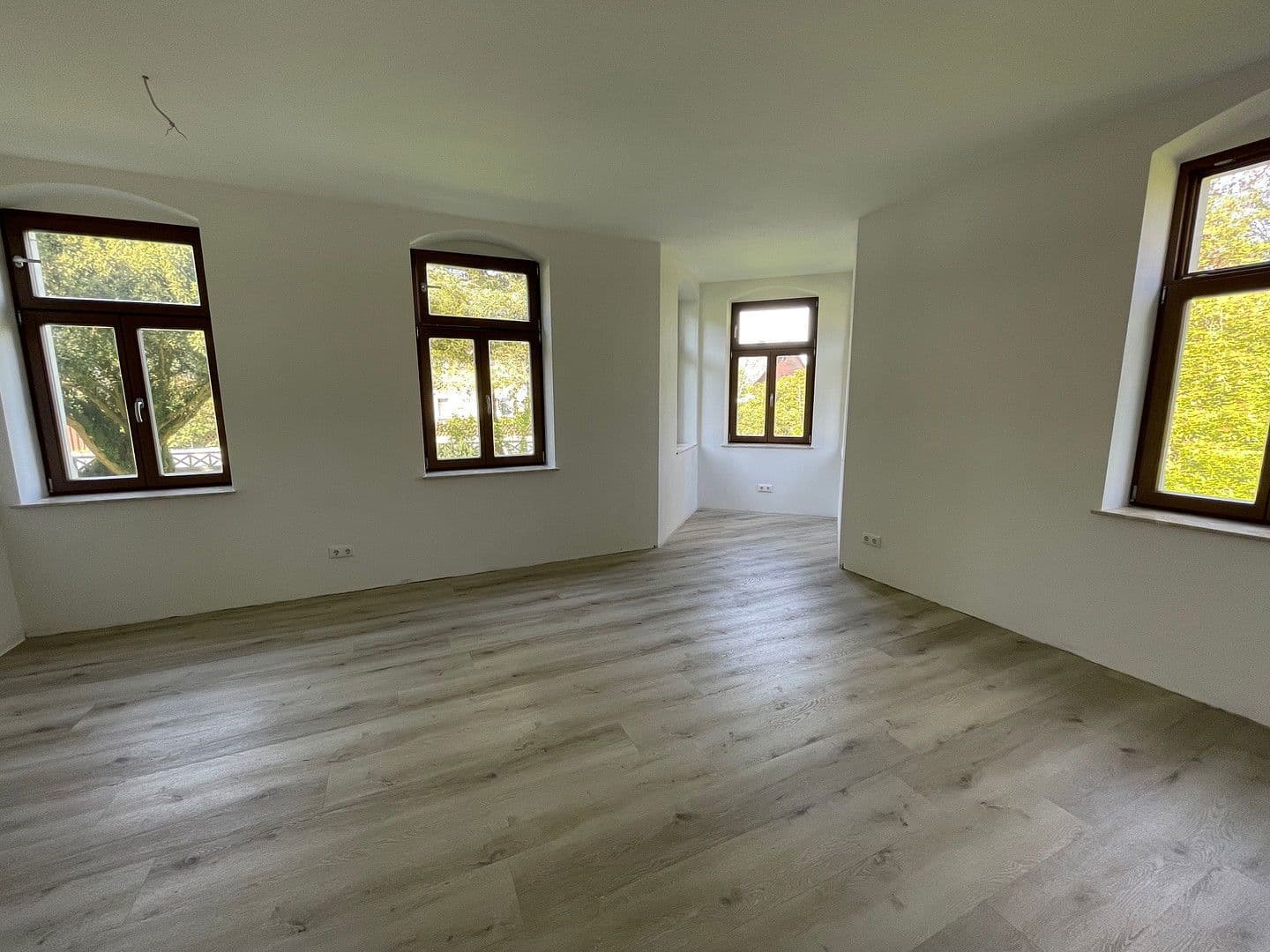 Prenájom bytu 4-izbový 116 m², August-Bebel-Straße 41, Oppach, Sasko Prenájom bytu 4-izbový 116 m², August-Bebel-Straße 41, Oppach, Sasko