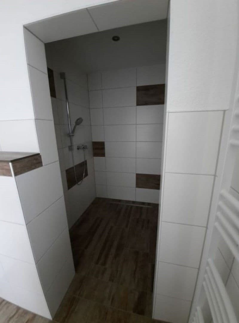 Prenájom bytu 4-izbový 116 m², August-Bebel-Straße 41, Oppach, Sasko Prenájom bytu 4-izbový 116 m², August-Bebel-Straße 41, Oppach, Sasko