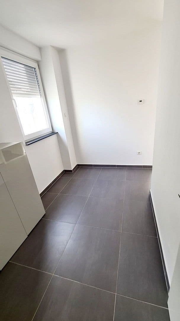 Prenájom bytu 2-izbový 60 m², Langenfeld (Rheinland), Severné Porýnie - Westfálsko Prenájom bytu 2-izbový 60 m², Langenfeld (Rheinland), Severné Porýnie - Westfálsko