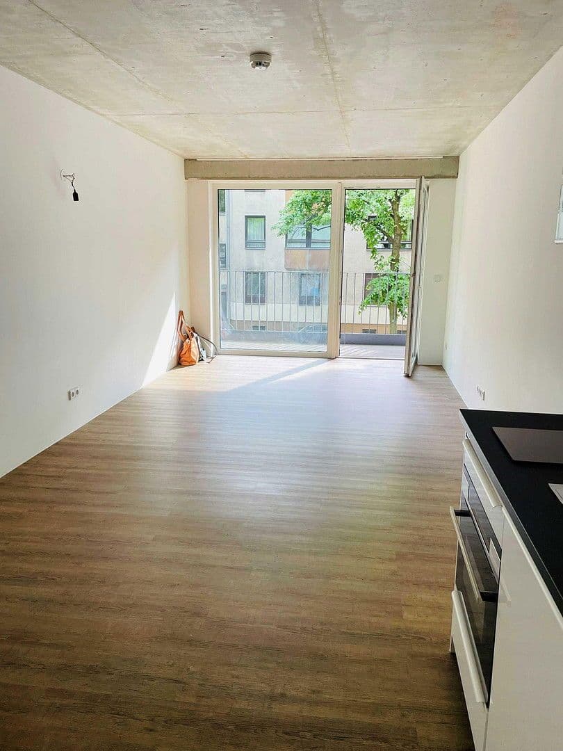 Prenájom bytu 1-izbový 28 m², Berlin, Berlín Prenájom bytu 1-izbový 28 m², Berlin, Berlín