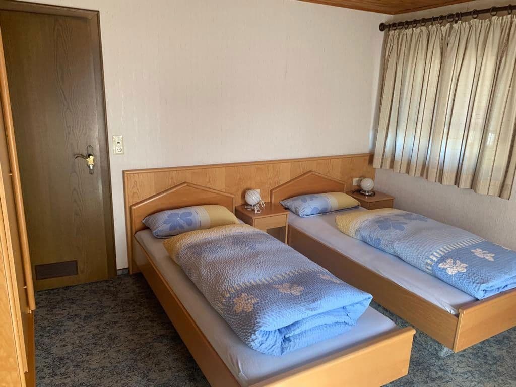 Prenájom domu 300 m², pozemek 550 m², Straubing, Bavorsko Prenájom domu 300 m², pozemek 550 m², Straubing, Bavorsko