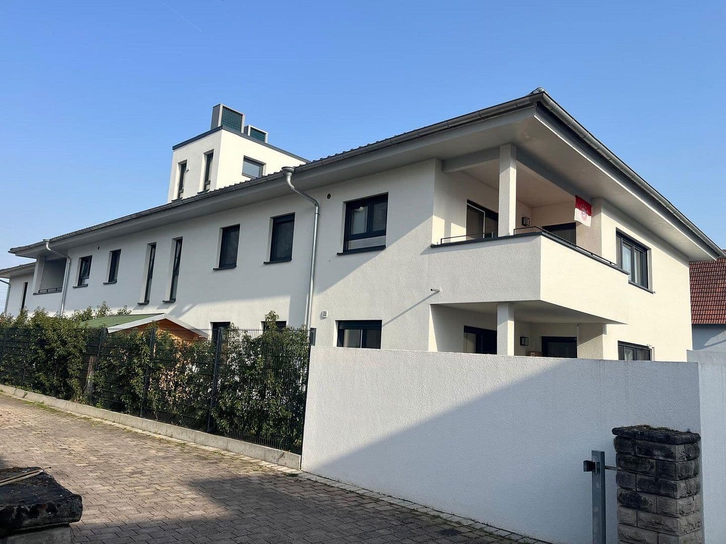 Prenájom bytu 4-izbový 115 m², Ludwigshafen, Porýnie-Falcko Prenájom bytu 4-izbový 115 m², Ludwigshafen, Porýnie-Falcko