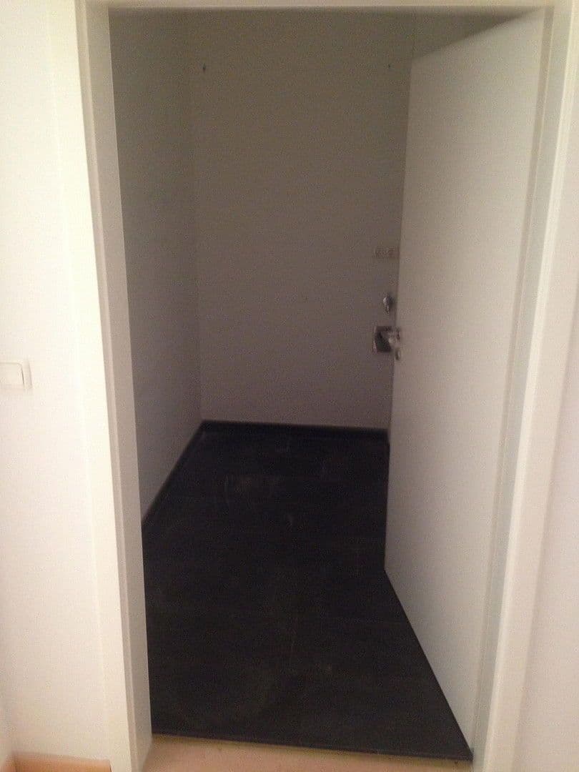 Prenájom bytu 2-izbový 74 m², Hermine-Berthold Str. 14, Bremen, Brémy Prenájom bytu 2-izbový 74 m², Hermine-Berthold Str. 14, Bremen, Brémy