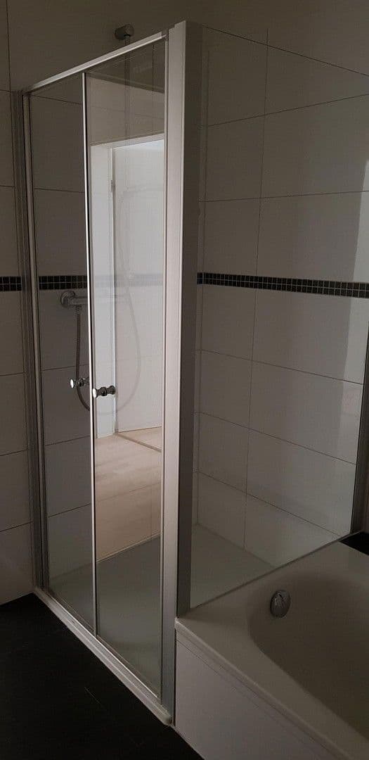 Prenájom bytu 2-izbový 74 m², Hermine-Berthold Str. 14, Bremen, Brémy Prenájom bytu 2-izbový 74 m², Hermine-Berthold Str. 14, Bremen, Brémy