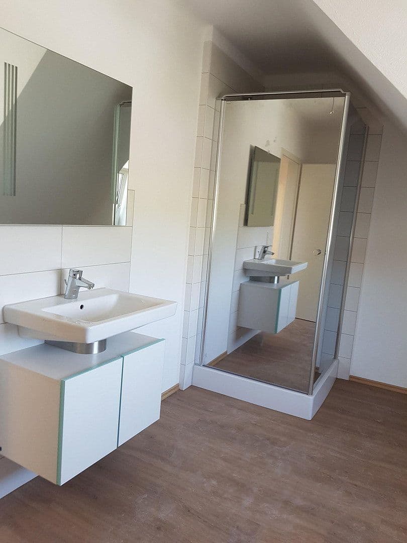 Prenájom bytu 3-izbový 75 m², Neunkirchen, Sársko Prenájom bytu 3-izbový 75 m², Neunkirchen, Sársko