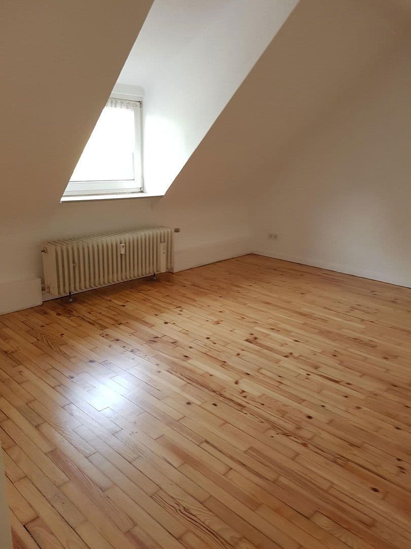 Prenájom bytu 3-izbový 75 m², Neunkirchen, Sársko Prenájom bytu 3-izbový 75 m², Neunkirchen, Sársko