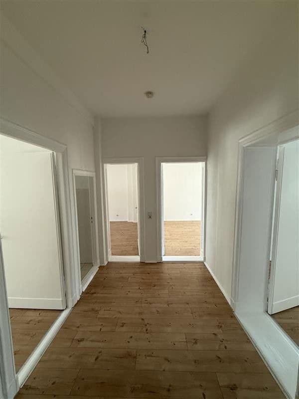 Prenájom bytu 4-izbový 103 m², Magdalenenstraße 21, Berlin, Berlín Prenájom bytu 4-izbový 103 m², Magdalenenstraße 21, Berlin, Berlín