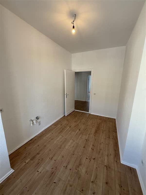 Prenájom bytu 4-izbový 103 m², Magdalenenstraße 21, Berlin, Berlín Prenájom bytu 4-izbový 103 m², Magdalenenstraße 21, Berlin, Berlín