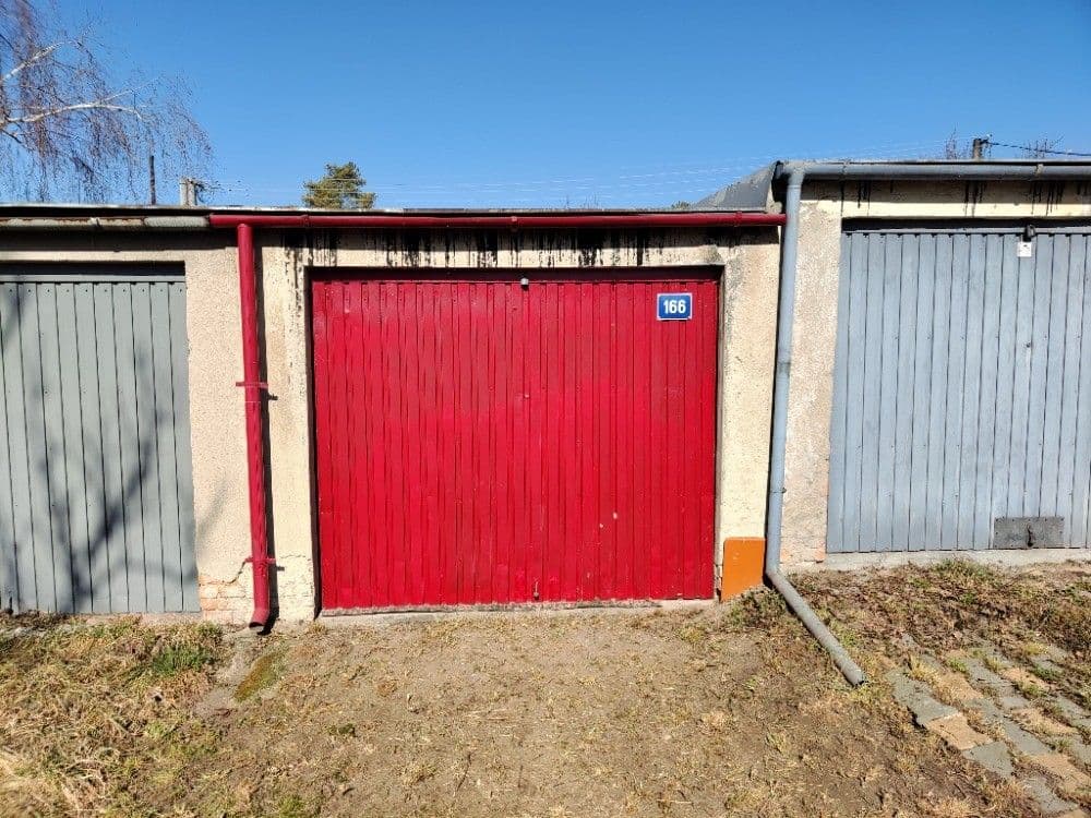 Predaj garáže 19 m², Dlouhá, Šlapanice, Jihomoravský kraj Predaj garáže 19 m², Dlouhá, Šlapanice, Jihomoravský kraj