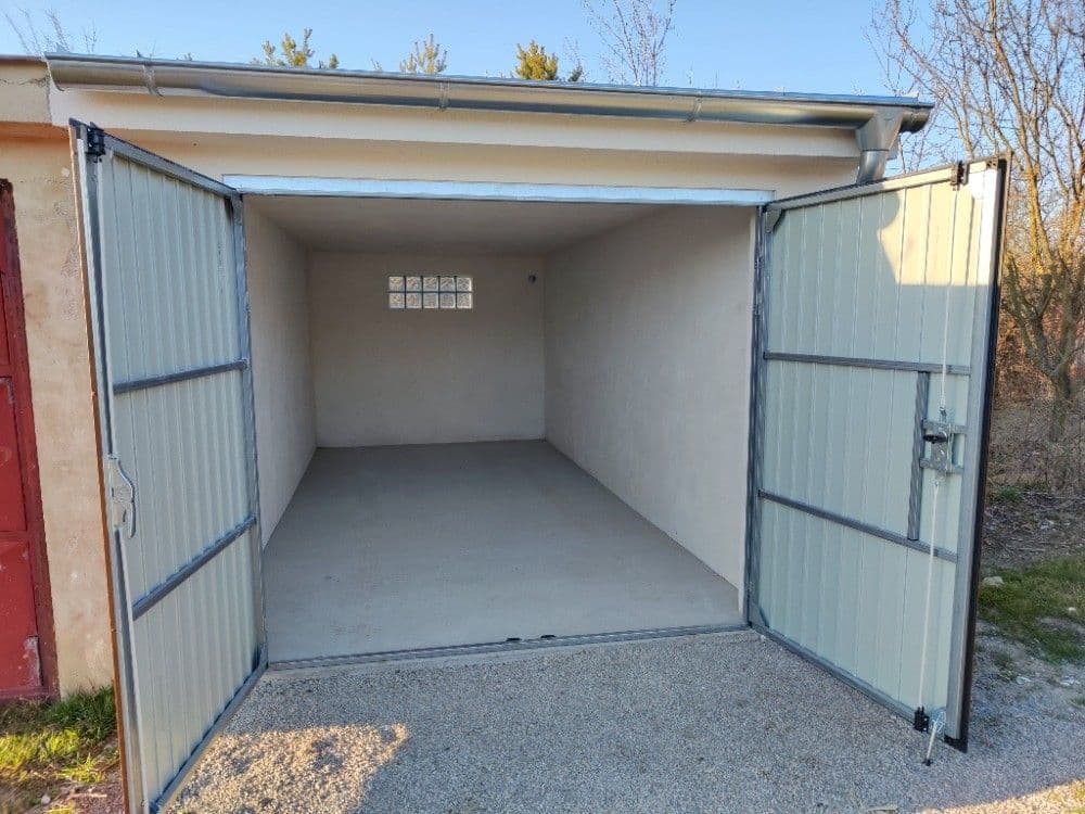 Predaj garáže 19 m², Dlouhá, Šlapanice, Jihomoravský kraj Predaj garáže 19 m², Dlouhá, Šlapanice, Jihomoravský kraj