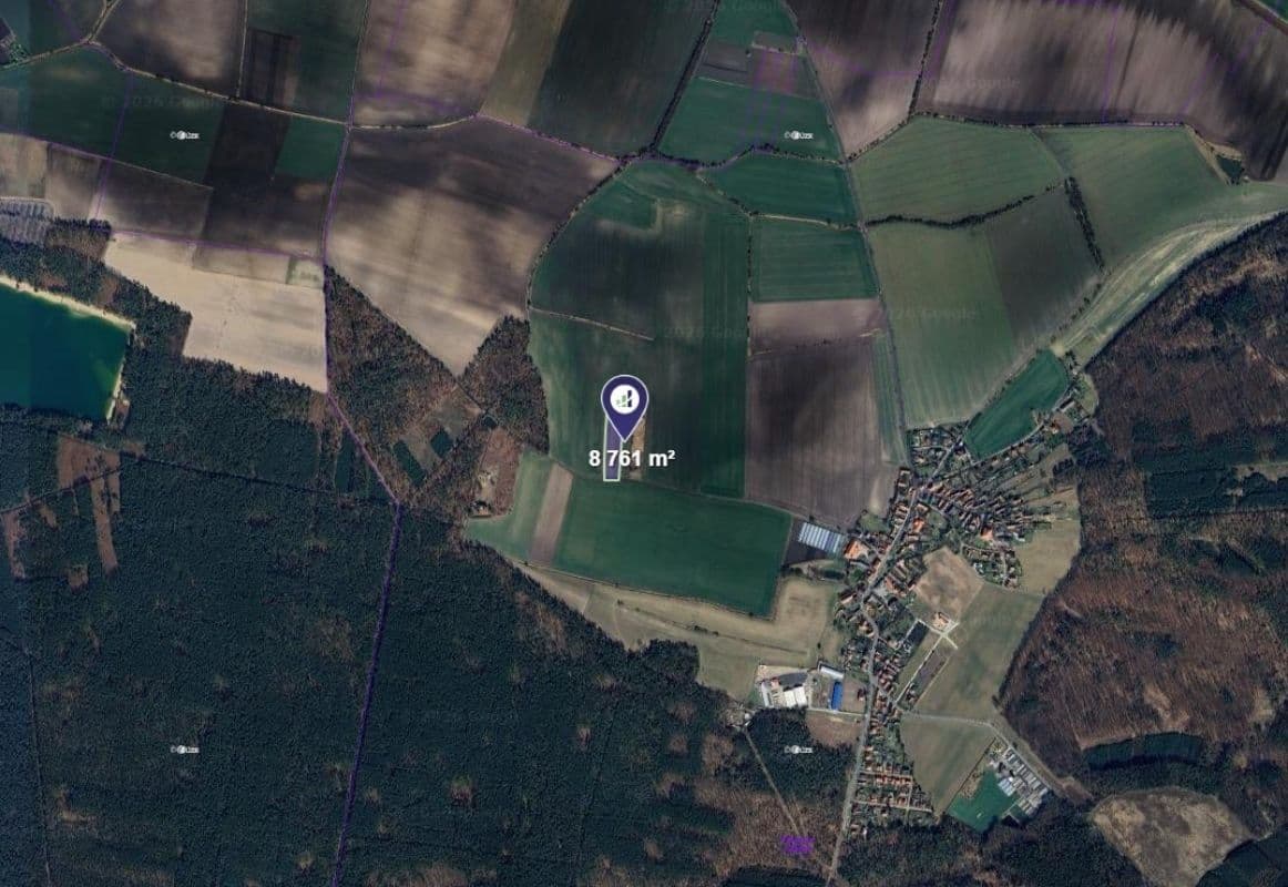 Predaj pozemku 8.761 m², Hlavenec, Středočeský kraj Predaj pozemku 8.761 m², Hlavenec, Středočeský kraj