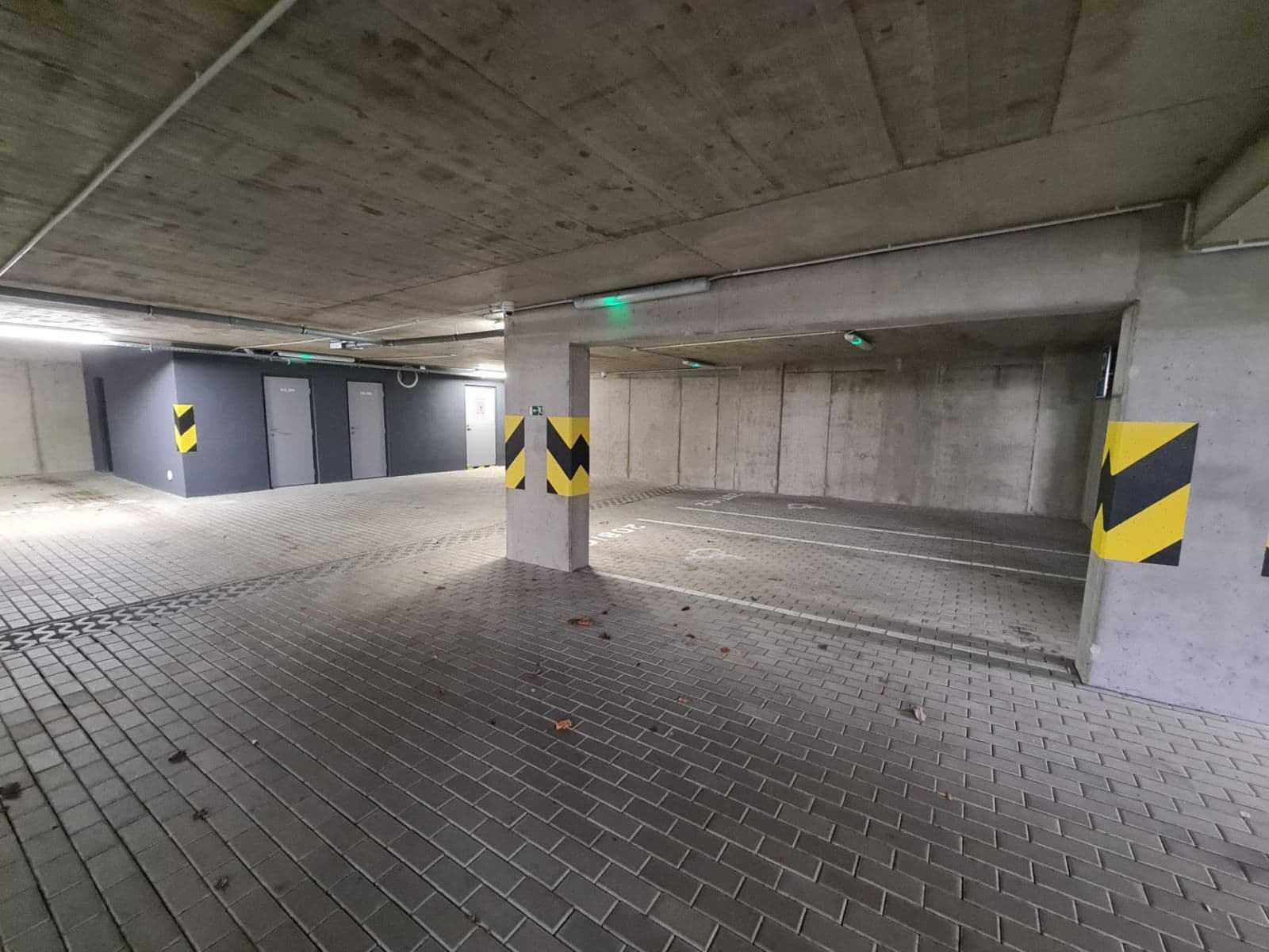 Prenájom garáže 15 m², Makedonská, Praha, Praha Prenájom garáže 15 m², Makedonská, Praha, Praha