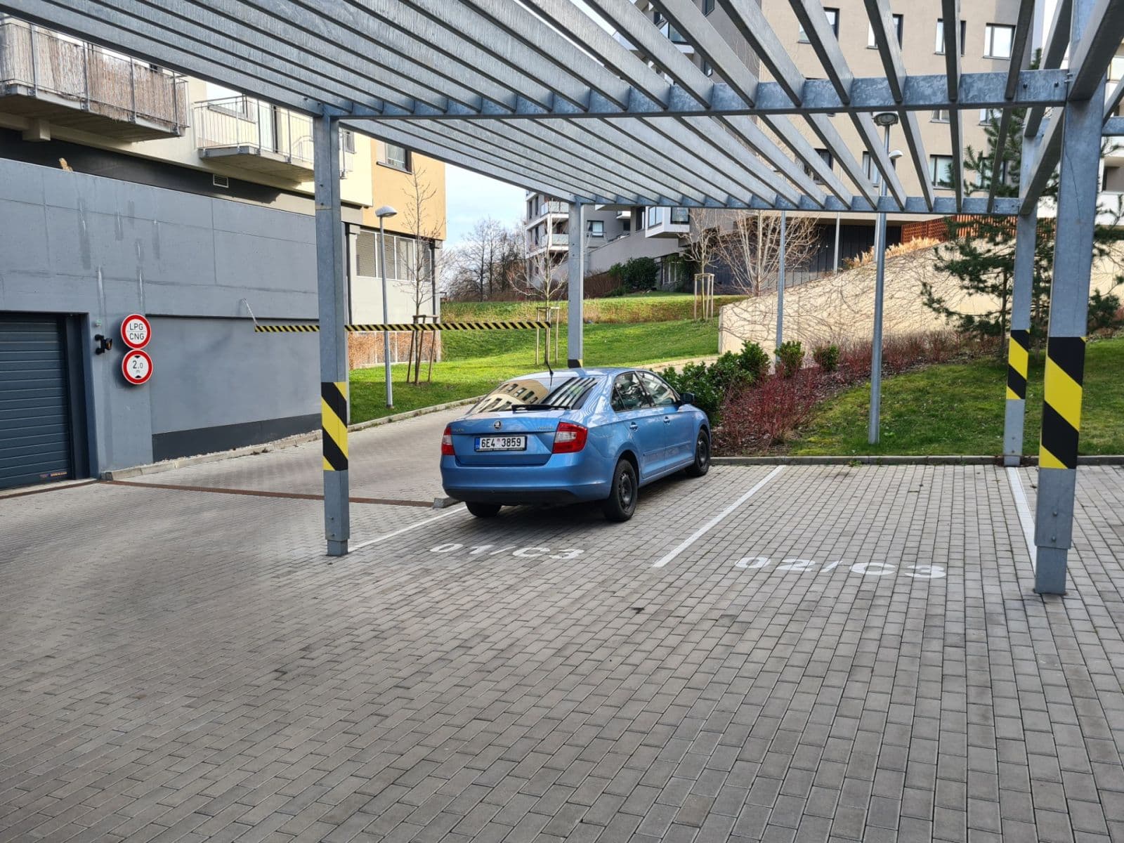 Prenájom garáže 15 m², Makedonská, Praha, Praha Prenájom garáže 15 m², Makedonská, Praha, Praha