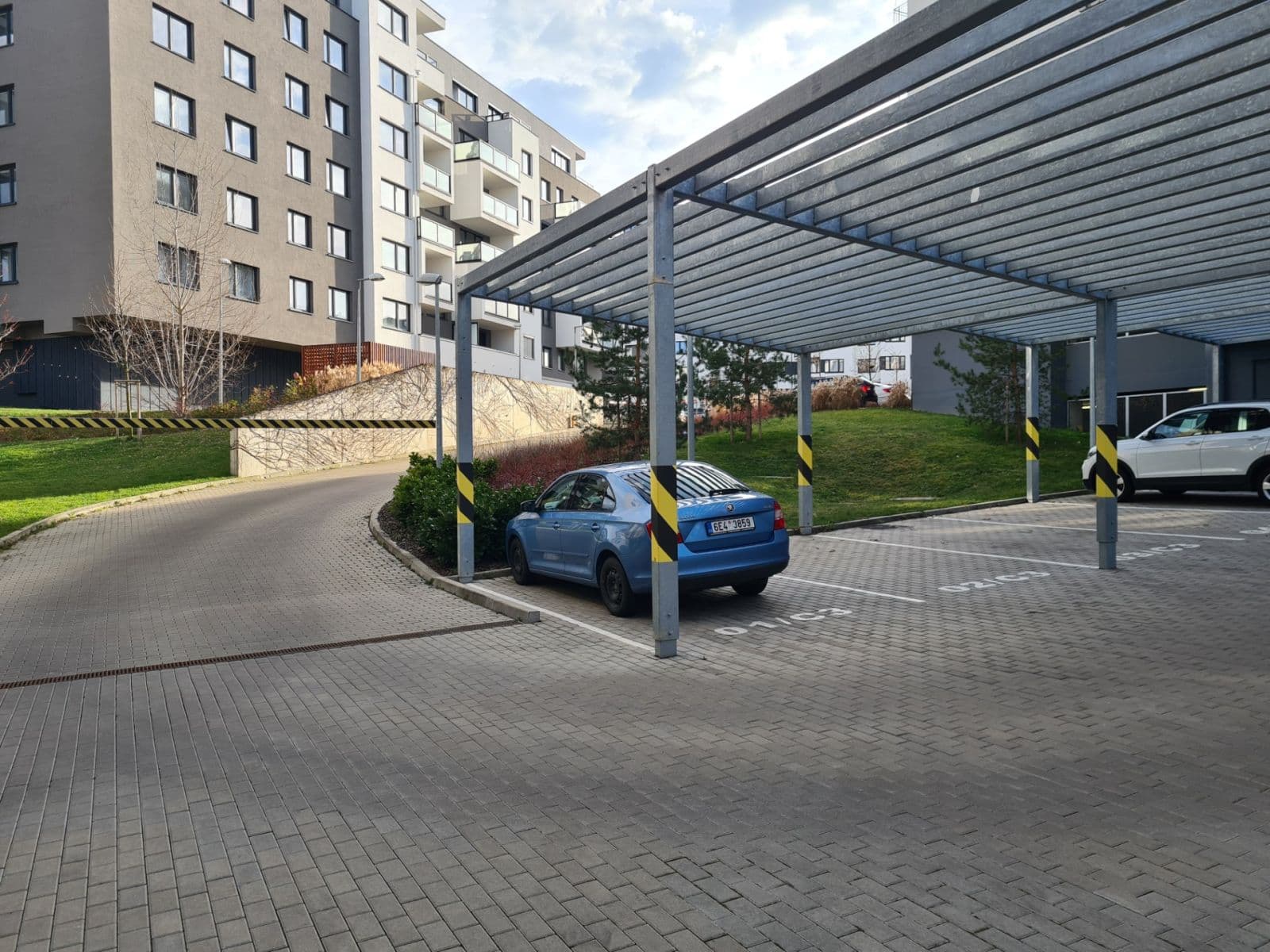 Prenájom garáže 15 m², Makedonská, Praha, Praha Prenájom garáže 15 m², Makedonská, Praha, Praha