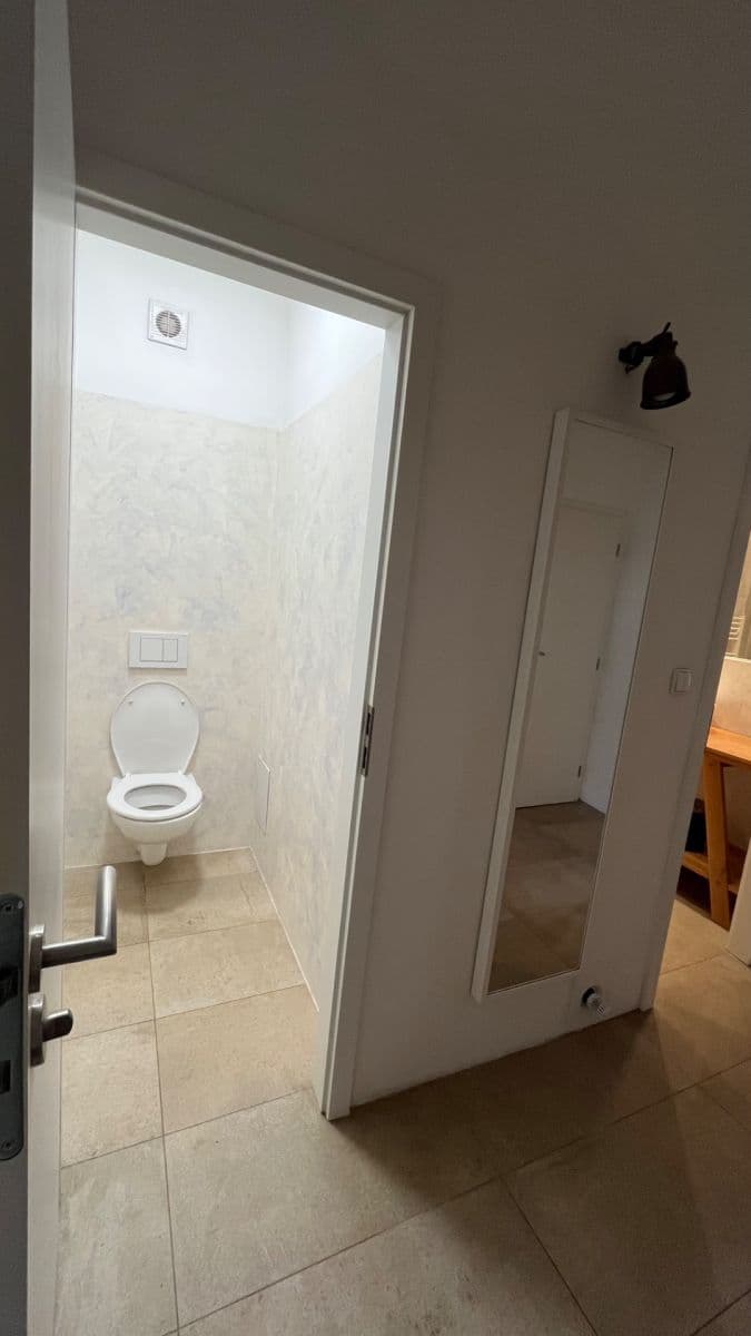 Prenájom bytu 2-izbový 48 m², Mexická, Praha, Praha Prenájom bytu 2-izbový 48 m², Mexická, Praha, Praha