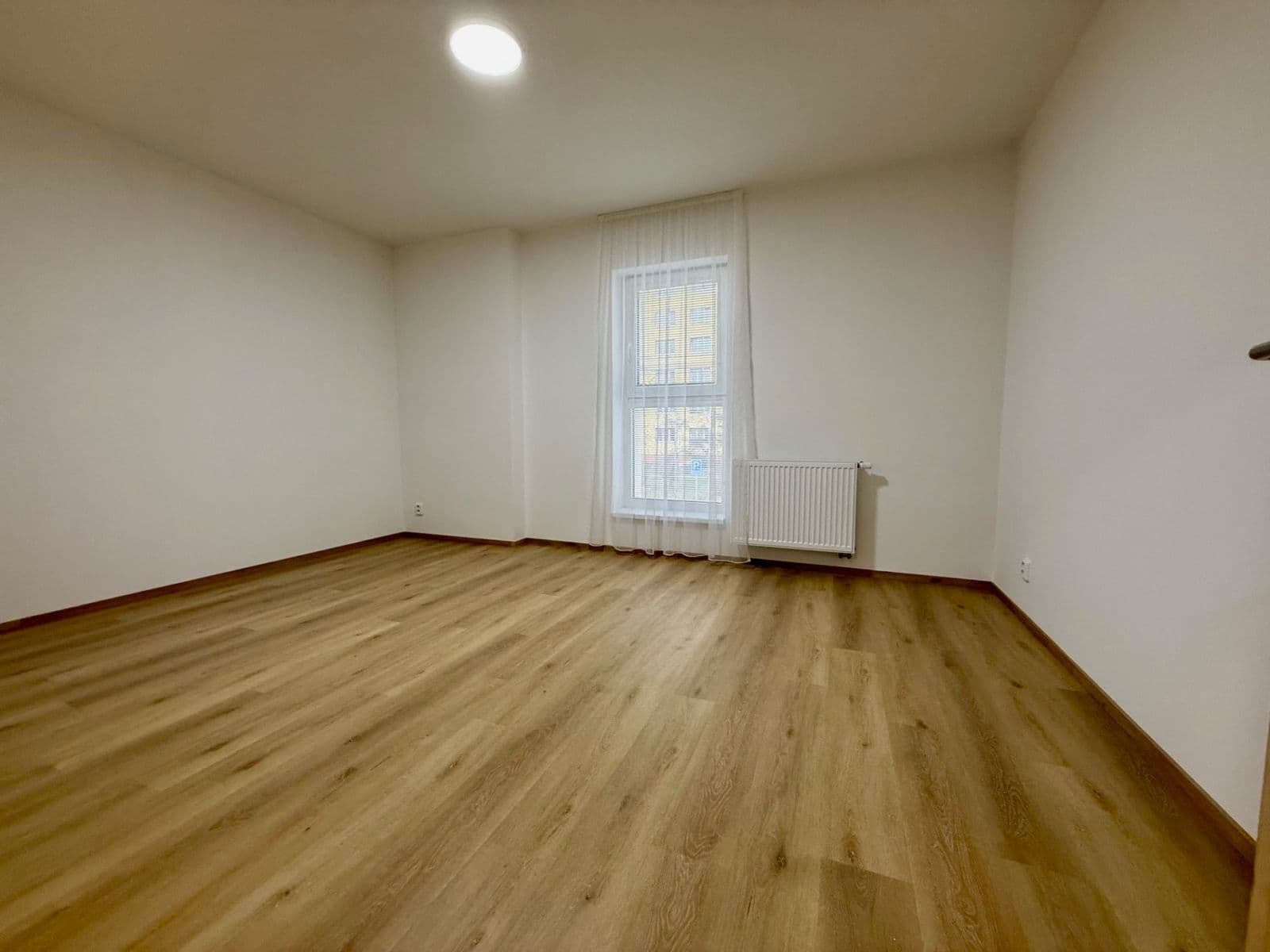 Prenájom bytu 3-izbový 56 m², Mochovská, Praha, Praha Prenájom bytu 3-izbový 56 m², Mochovská, Praha, Praha