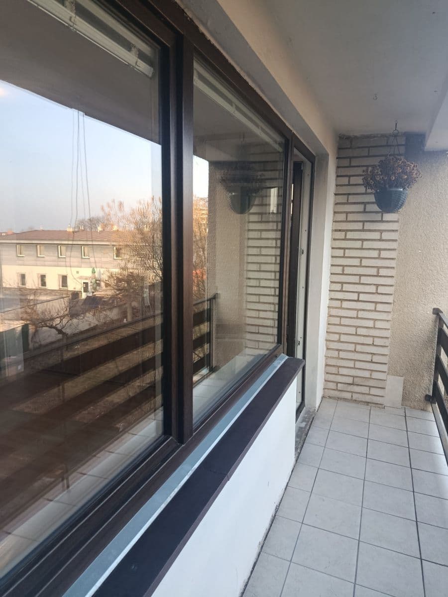 Prenájom bytu 3-izbový 60 m², Ant. Škváry, Kladno, Středočeský kraj Prenájom bytu 3-izbový 60 m², Ant. Škváry, Kladno, Středočeský kraj