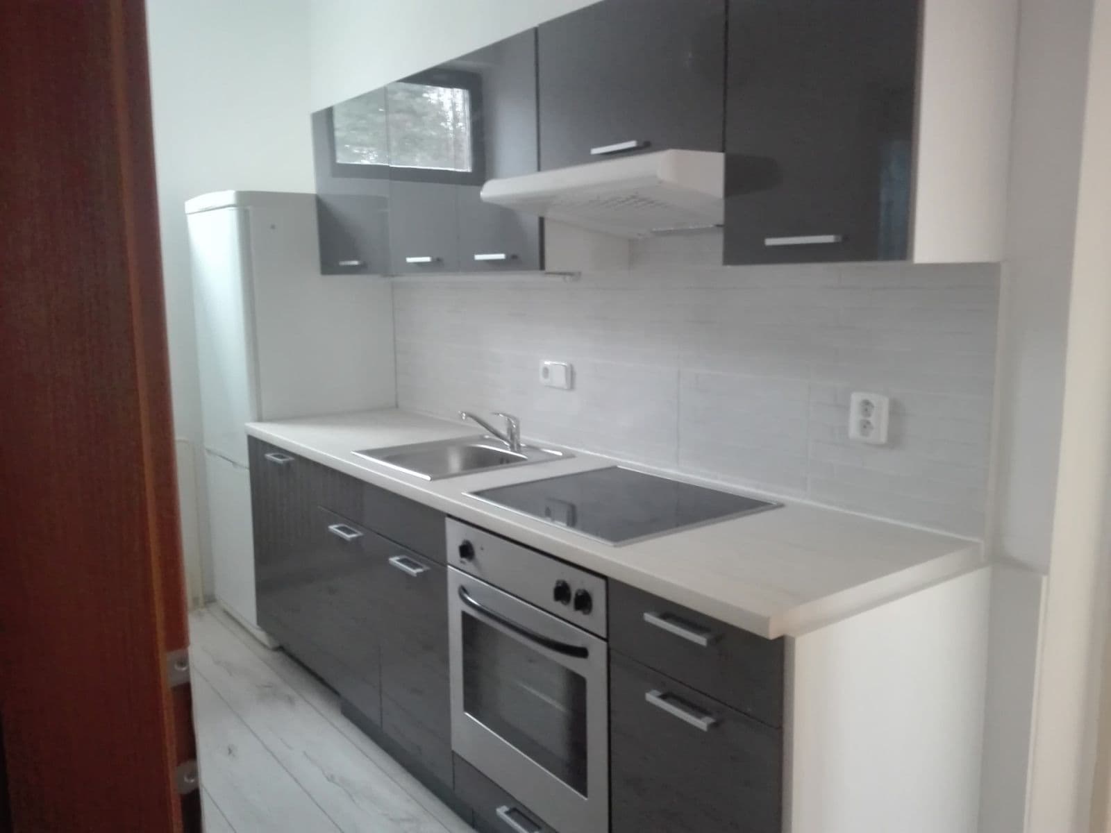 Prenájom bytu 3-izbový 60 m², Ant. Škváry, Kladno, Středočeský kraj Prenájom bytu 3-izbový 60 m², Ant. Škváry, Kladno, Středočeský kraj