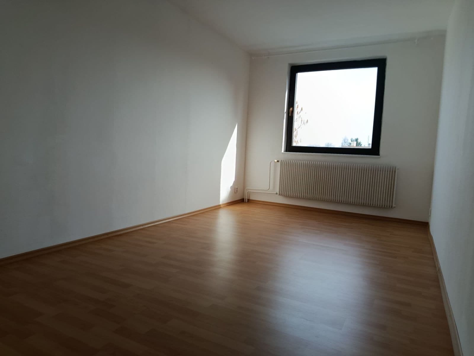 Prenájom bytu 3-izbový 60 m², Ant. Škváry, Kladno, Středočeský kraj Prenájom bytu 3-izbový 60 m², Ant. Škváry, Kladno, Středočeský kraj