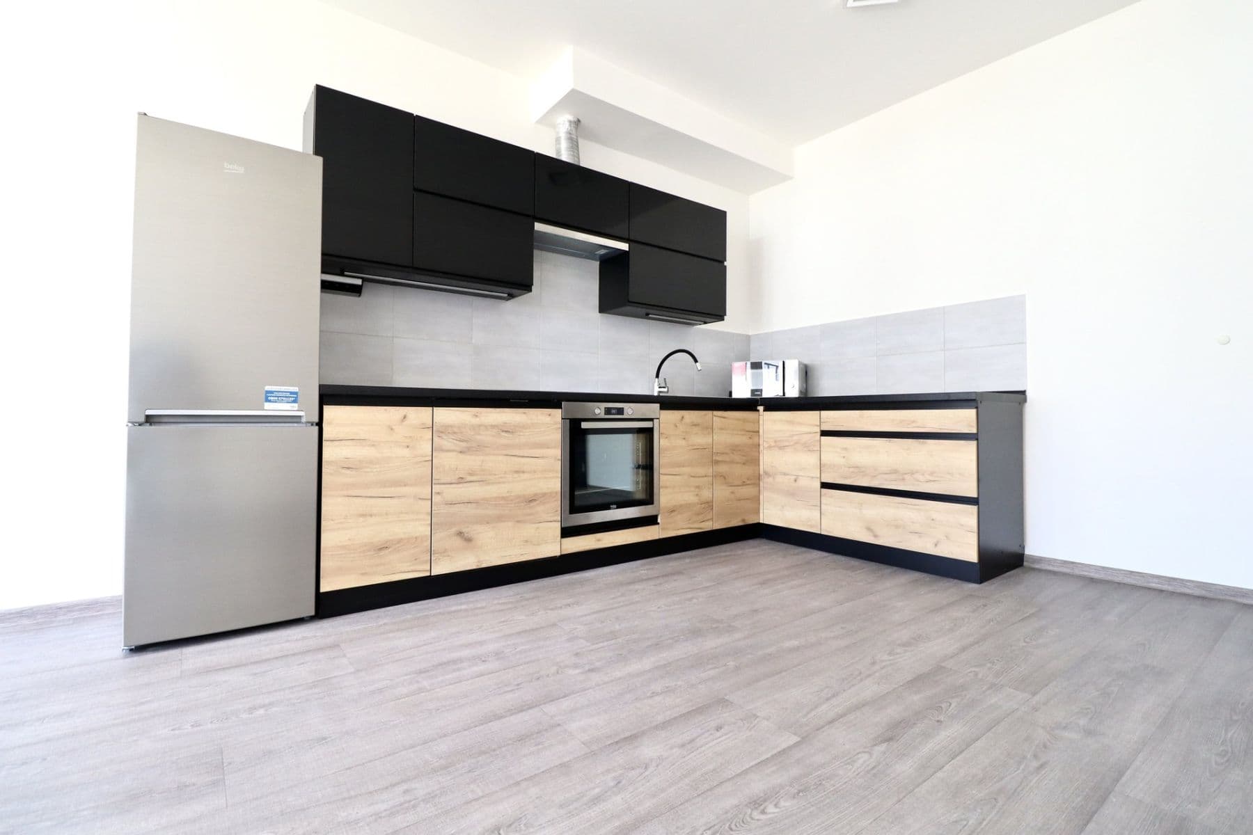 Prenájom bytu 2-izbový 53 m², Honzíkova, Praha, Praha Prenájom bytu 2-izbový 53 m², Honzíkova, Praha, Praha