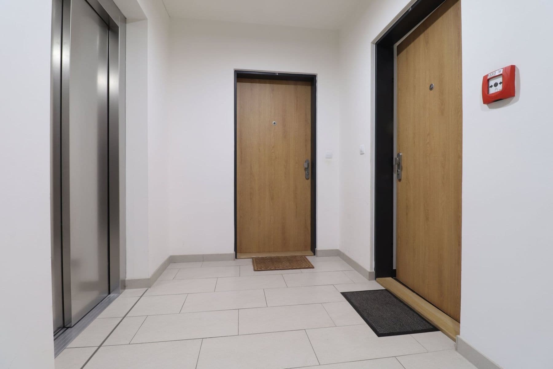 Prenájom bytu 1-izbový 38 m², Olgy Havlové, Praha, Praha Prenájom bytu 1-izbový 38 m², Olgy Havlové, Praha, Praha