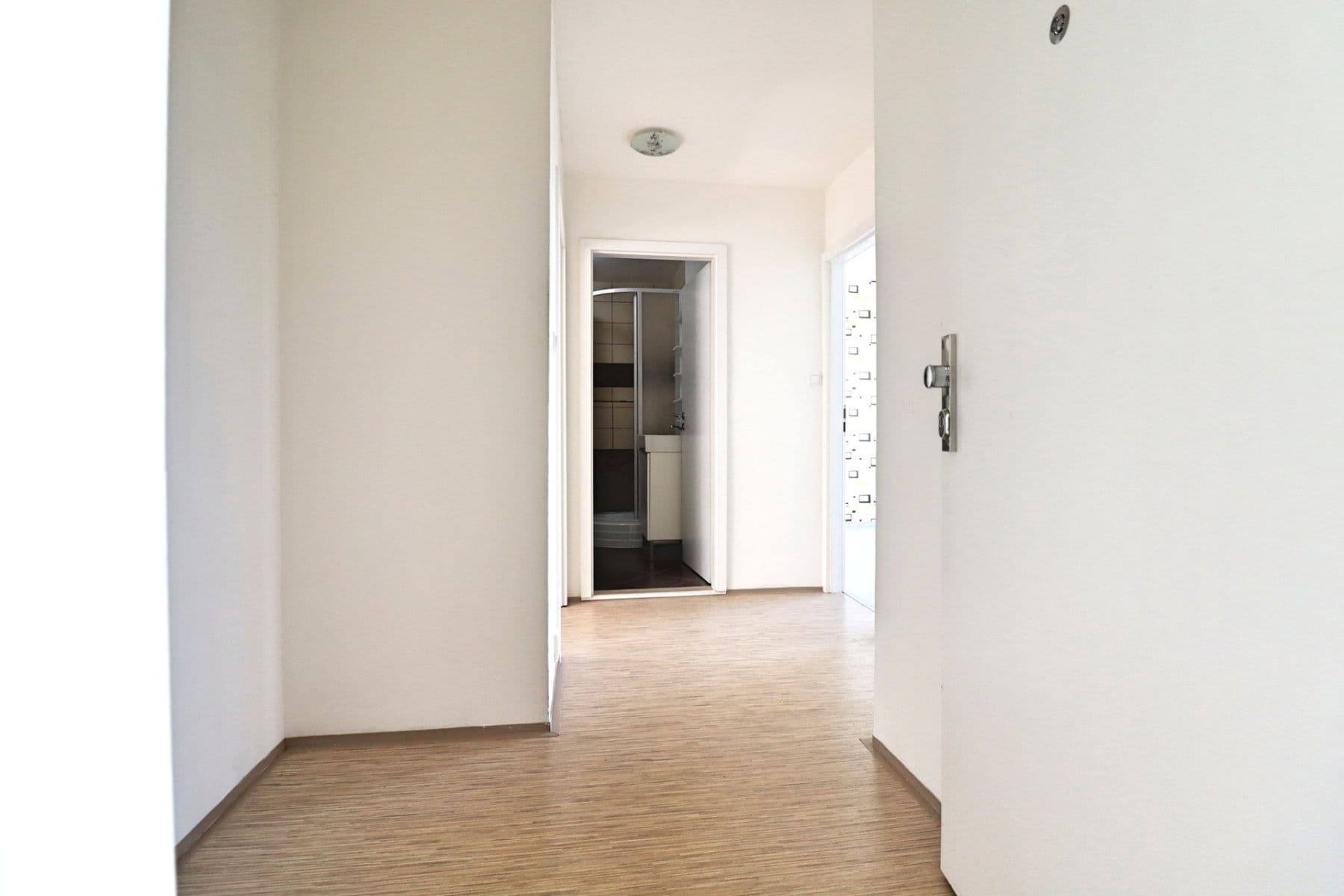 Prenájom bytu 3-izbový 56 m², Hurbanova, Praha, Praha Prenájom bytu 3-izbový 56 m², Hurbanova, Praha, Praha
