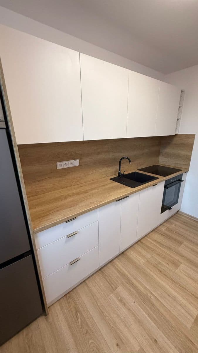 Prenájom bytu 2-izbový 44 m², Stiborova, Olomouc, Olomoucký kraj Prenájom bytu 2-izbový 44 m², Stiborova, Olomouc, Olomoucký kraj