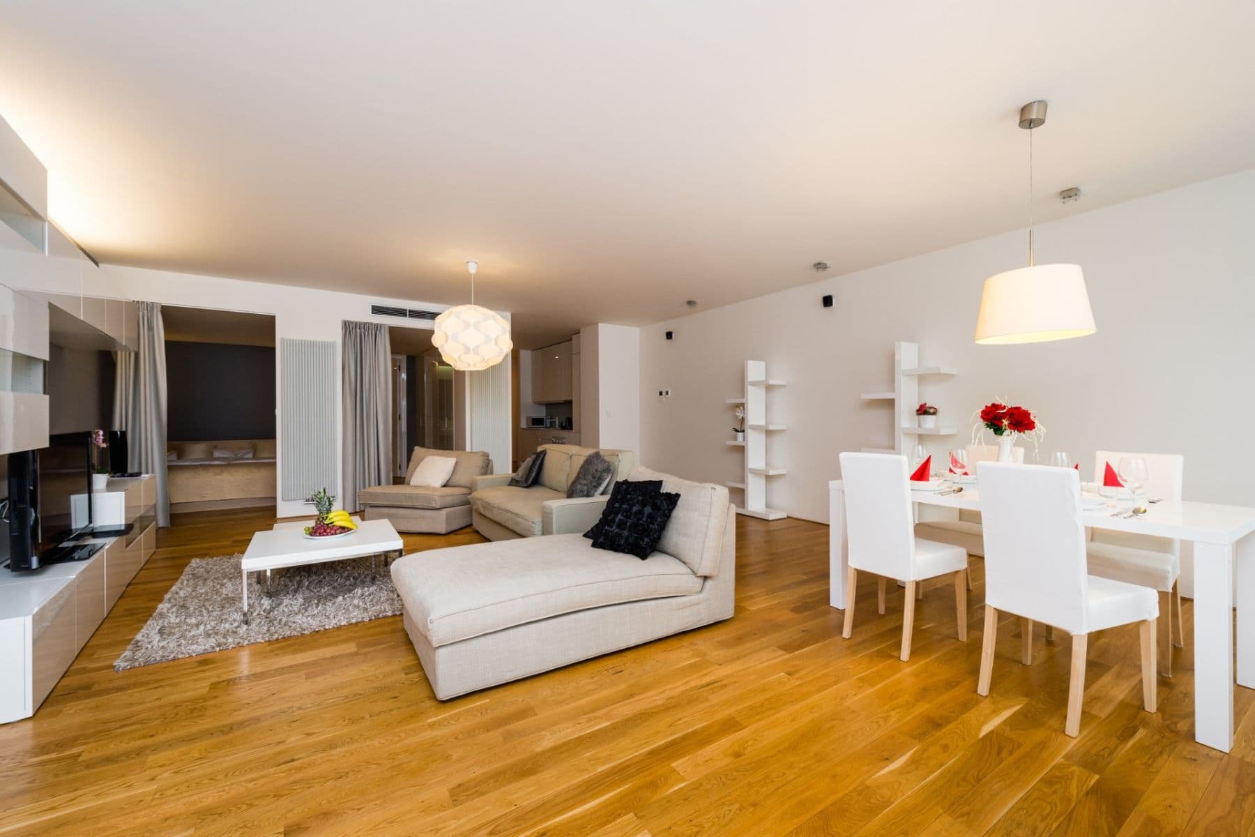 Prenájom bytu 2-izbový 108 m², Křižíkova, Praha, Praha Prenájom bytu 2-izbový 108 m², Křižíkova, Praha, Praha