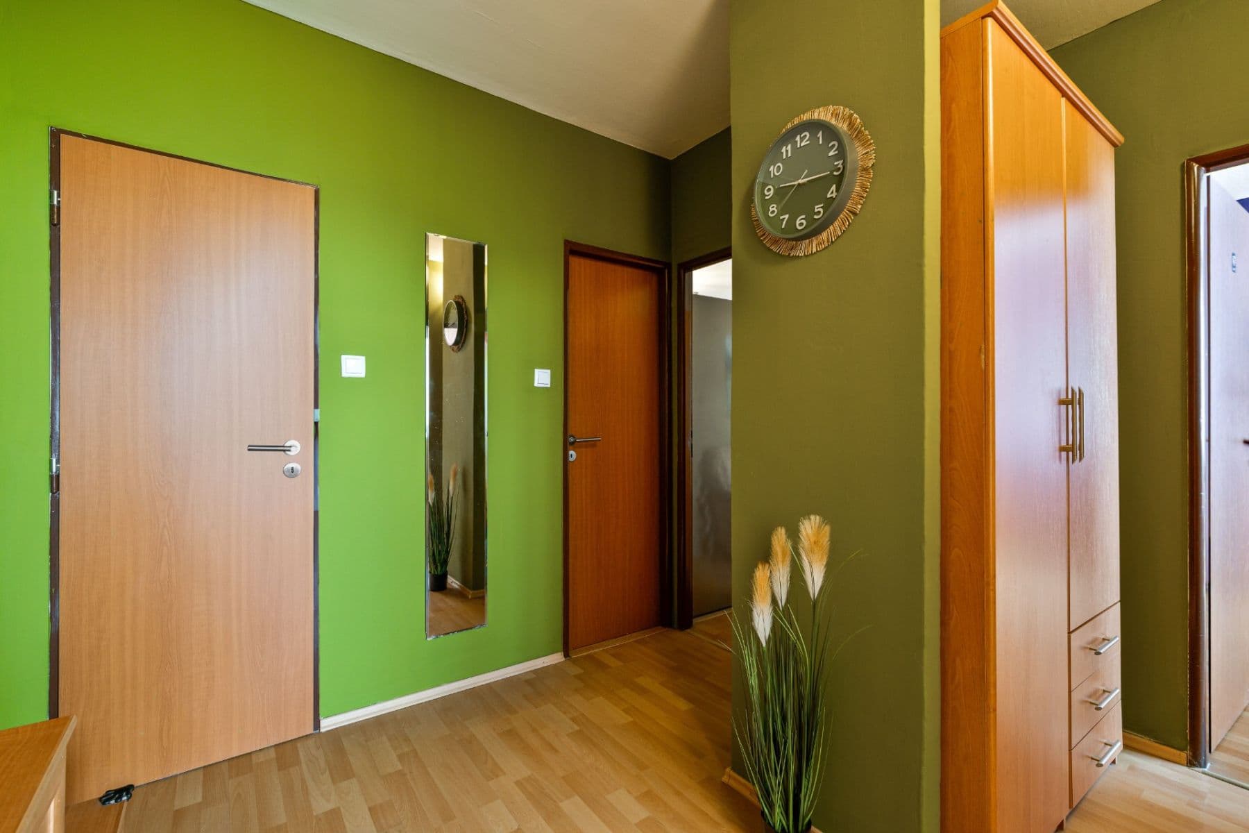 Prenájom bytu 4-izbový 70 m², Frýdlantská, Praha, Praha Prenájom bytu 4-izbový 70 m², Frýdlantská, Praha, Praha