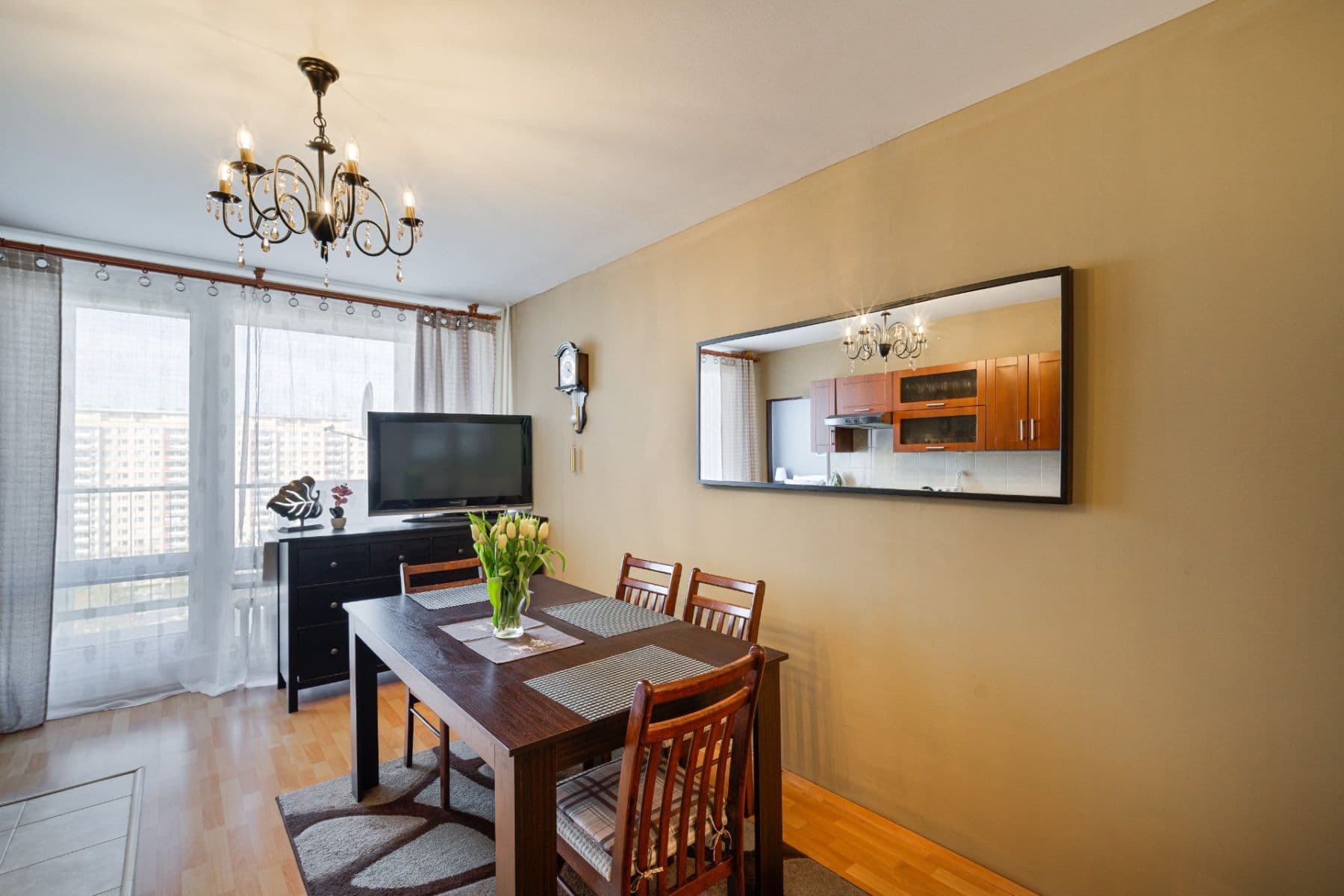 Prenájom bytu 4-izbový 70 m², Frýdlantská, Praha, Praha Prenájom bytu 4-izbový 70 m², Frýdlantská, Praha, Praha